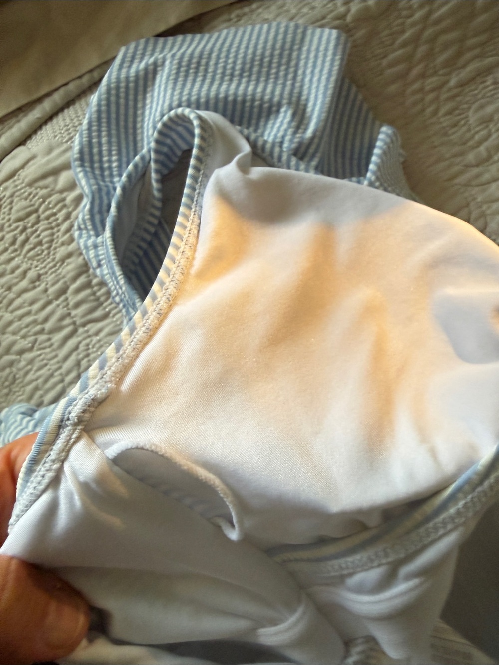 Kindred Bravely Blue/Whte Seersucker Ruffle Wrap Maternity Swimsuit, M, MSRP $89 - Picture 7 of 10